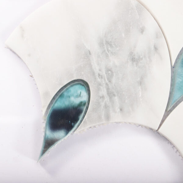 Blue-glass-inlay-detail-on-white-marble-fan-mosaic White Blue Fish Scale Marble and Glass Waterjet Mosaic Wall Tile