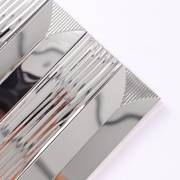 Silver-stainless-steel-vertical-striped-metal-mosaic-tile-corner-close-up Silver Long Subway Stainless Steel Groutless Mosaic Tile